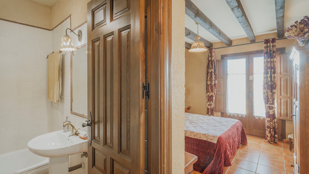Photo of Bedroom in Turrubuelo