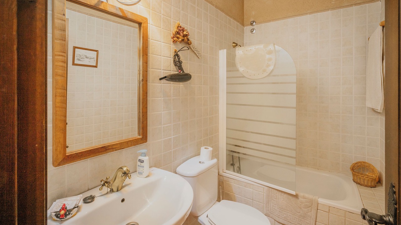 Photo of Bathroom in Turrubuelo