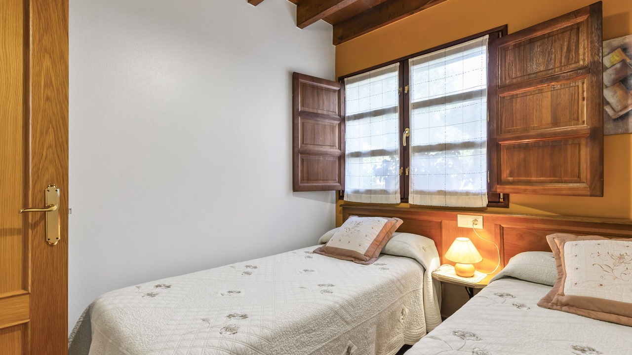 Photo of Bedroom in Llenin