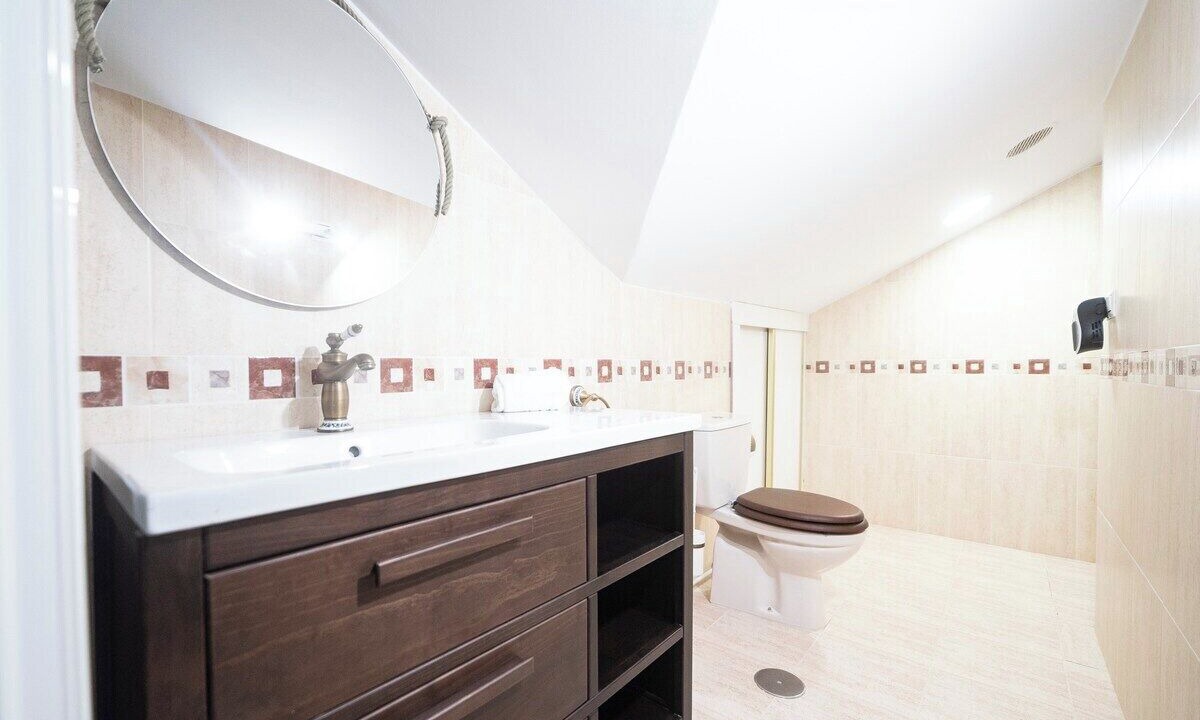 Photo of Bathroom in Ares
