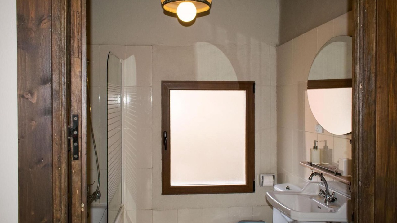 Photo of Bathroom in Velamazan
