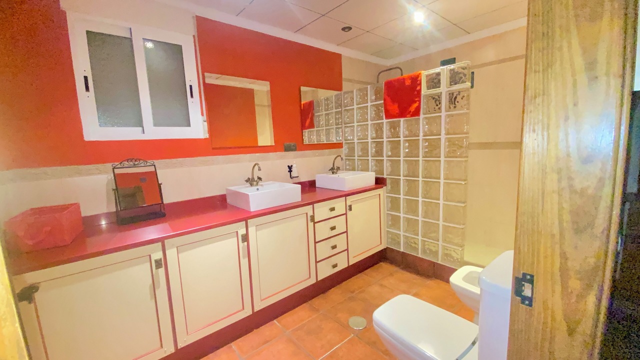 Photo of Bathroom in Pliego