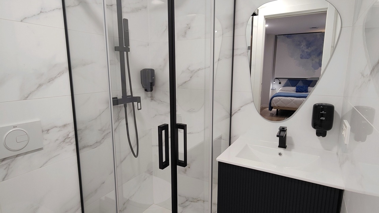 Photo of Bathroom in Oviedo City Centre
