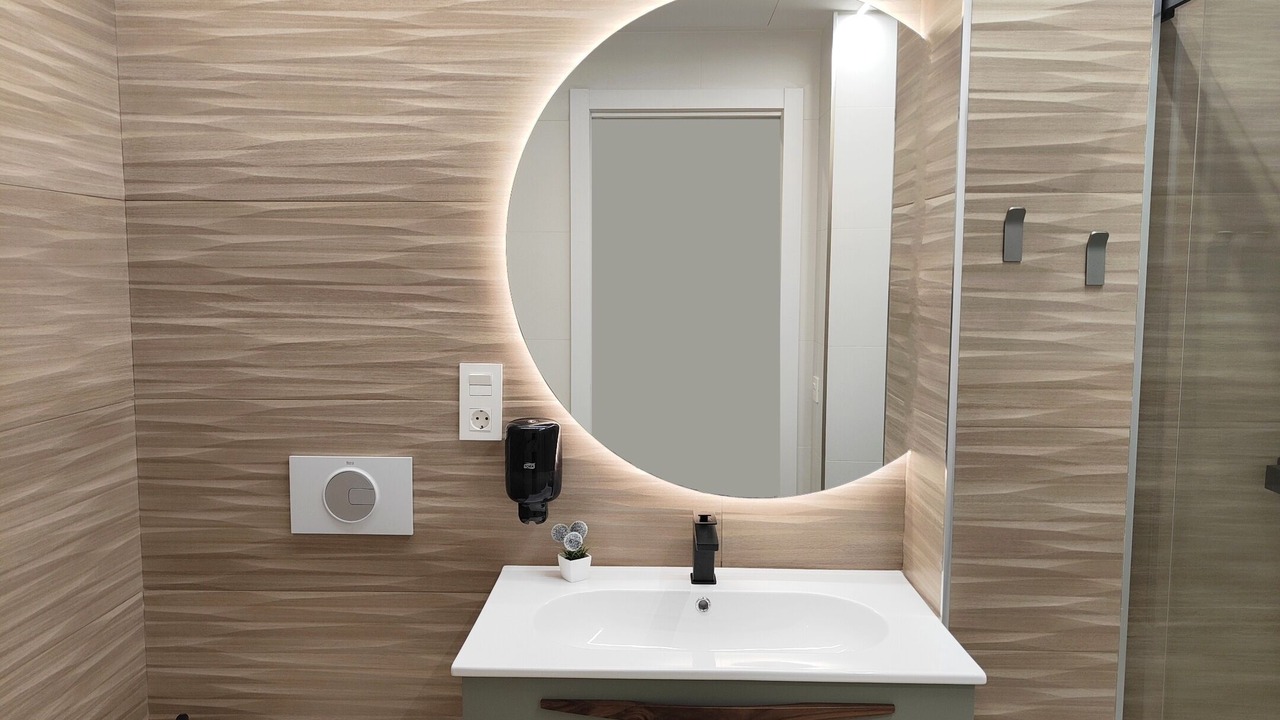 Photo of Bathroom in Oviedo City Centre