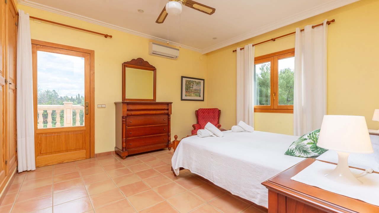 Photo of Bedroom in Es Garrovers