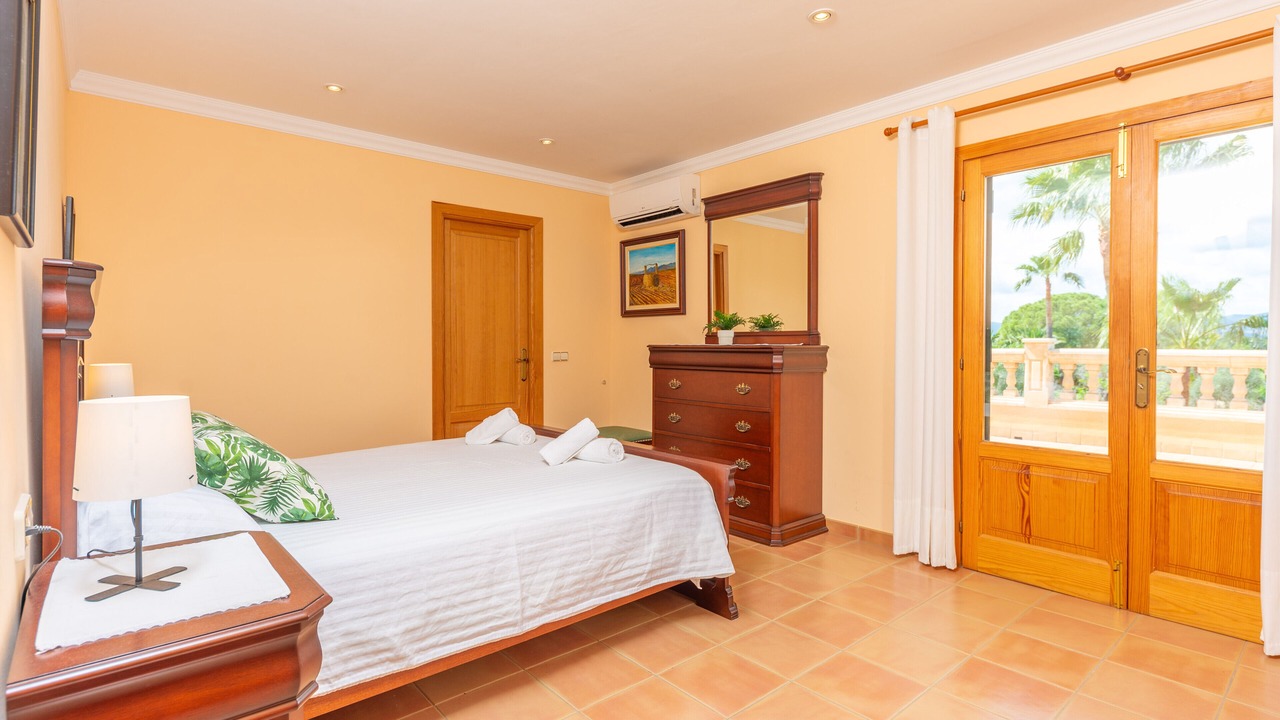 Photo of Bedroom in Es Garrovers