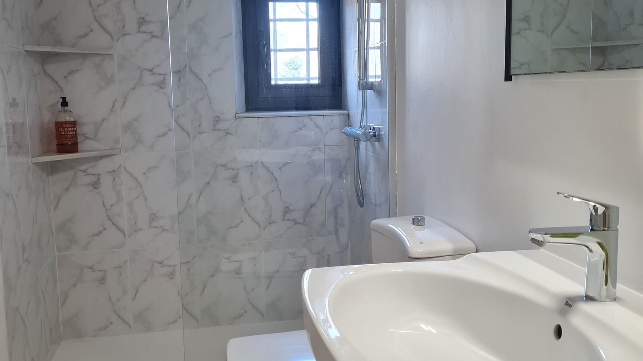 Photo of Bathroom in Llambilles