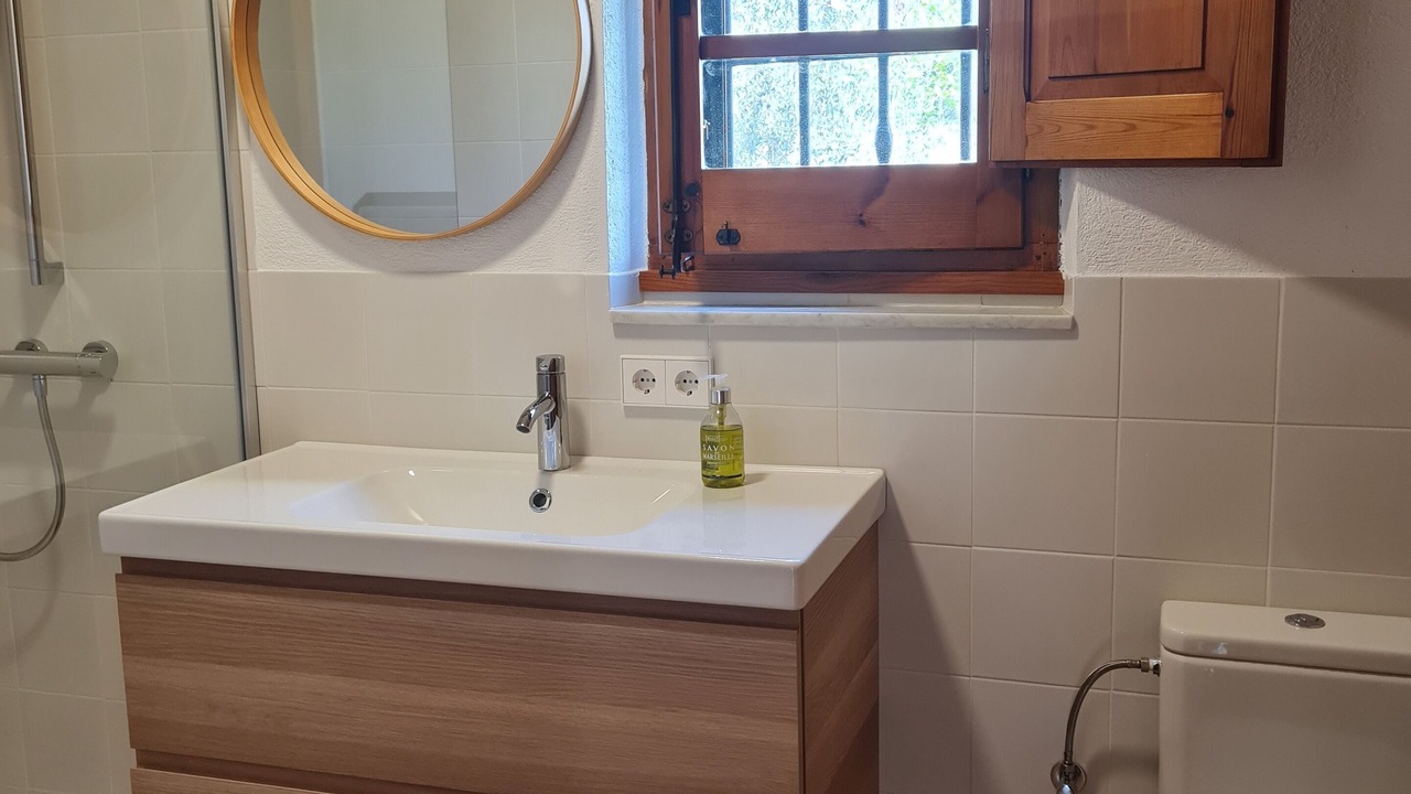 Photo of Bathroom in Llambilles