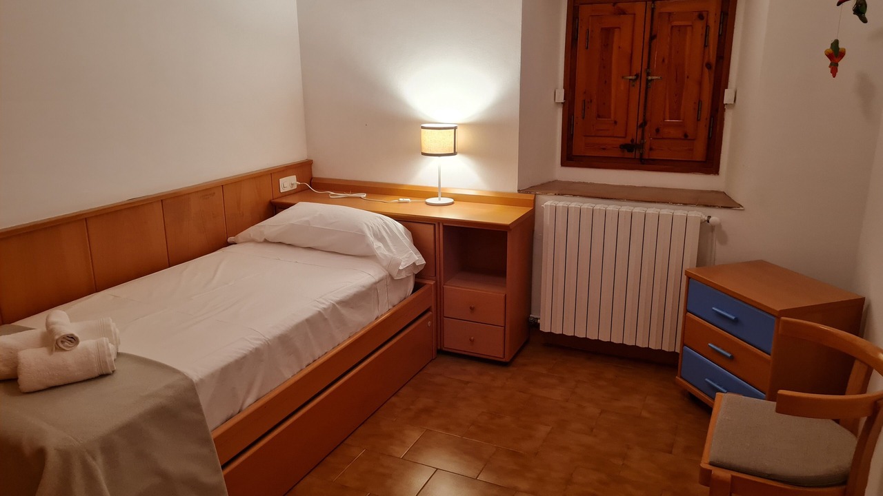 Photo of Bedroom in Llambilles