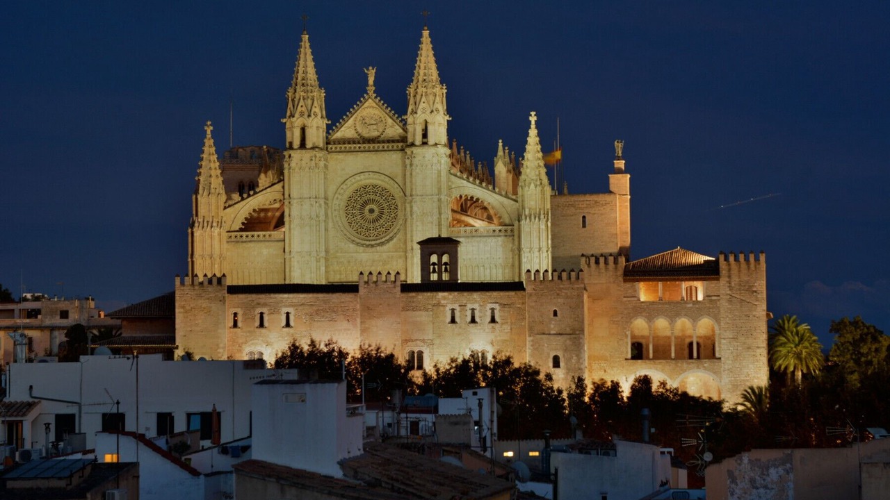 Photo of Others in La Llotja-Born