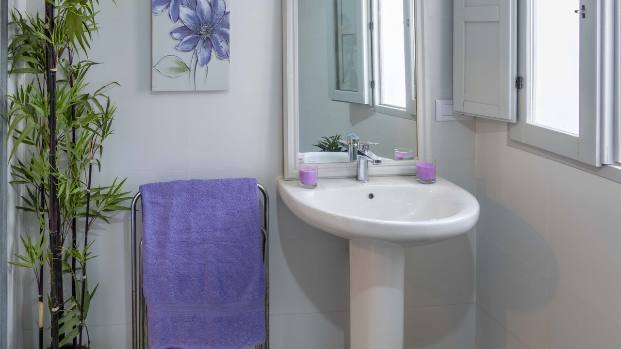 Photo of Bathroom in Vera