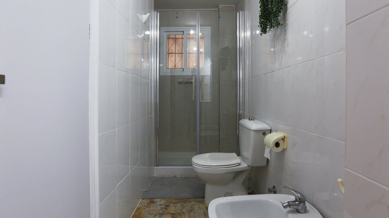Photo of Bathroom in Los Nietos