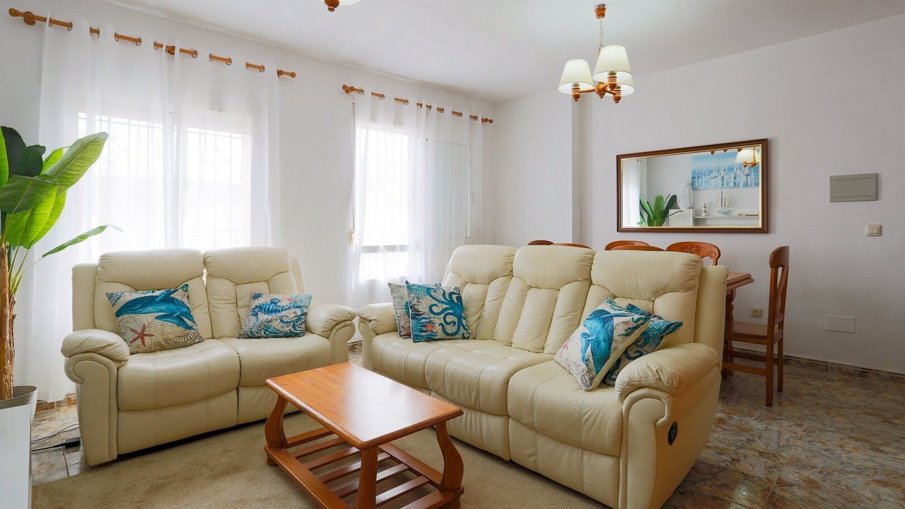 Photo of Livingroom in Los Nietos
