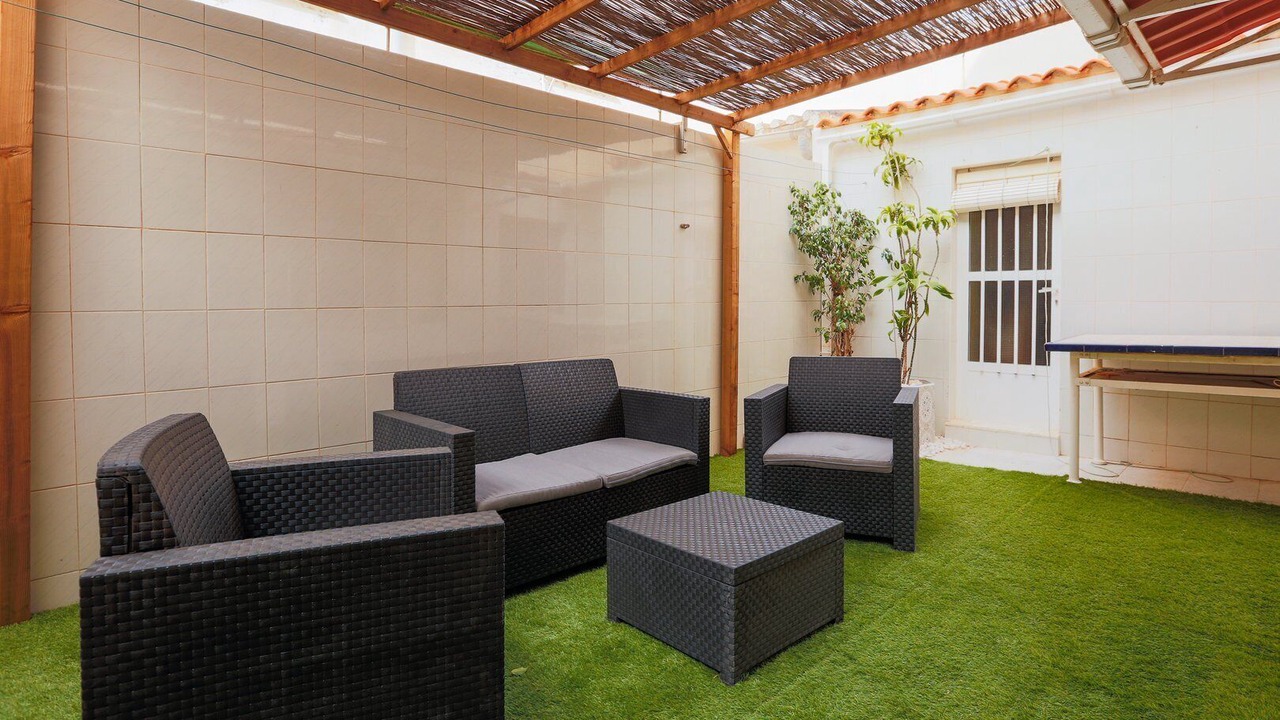 Photo of Patio Balcony in Los Nietos