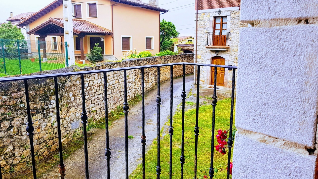 Photo of Patio Balcony in Llanes