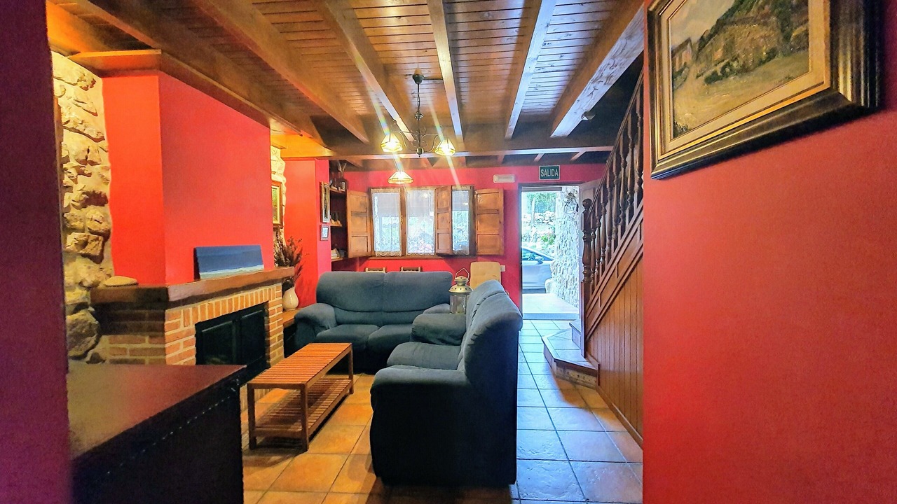 Photo of Bedroom in Poo