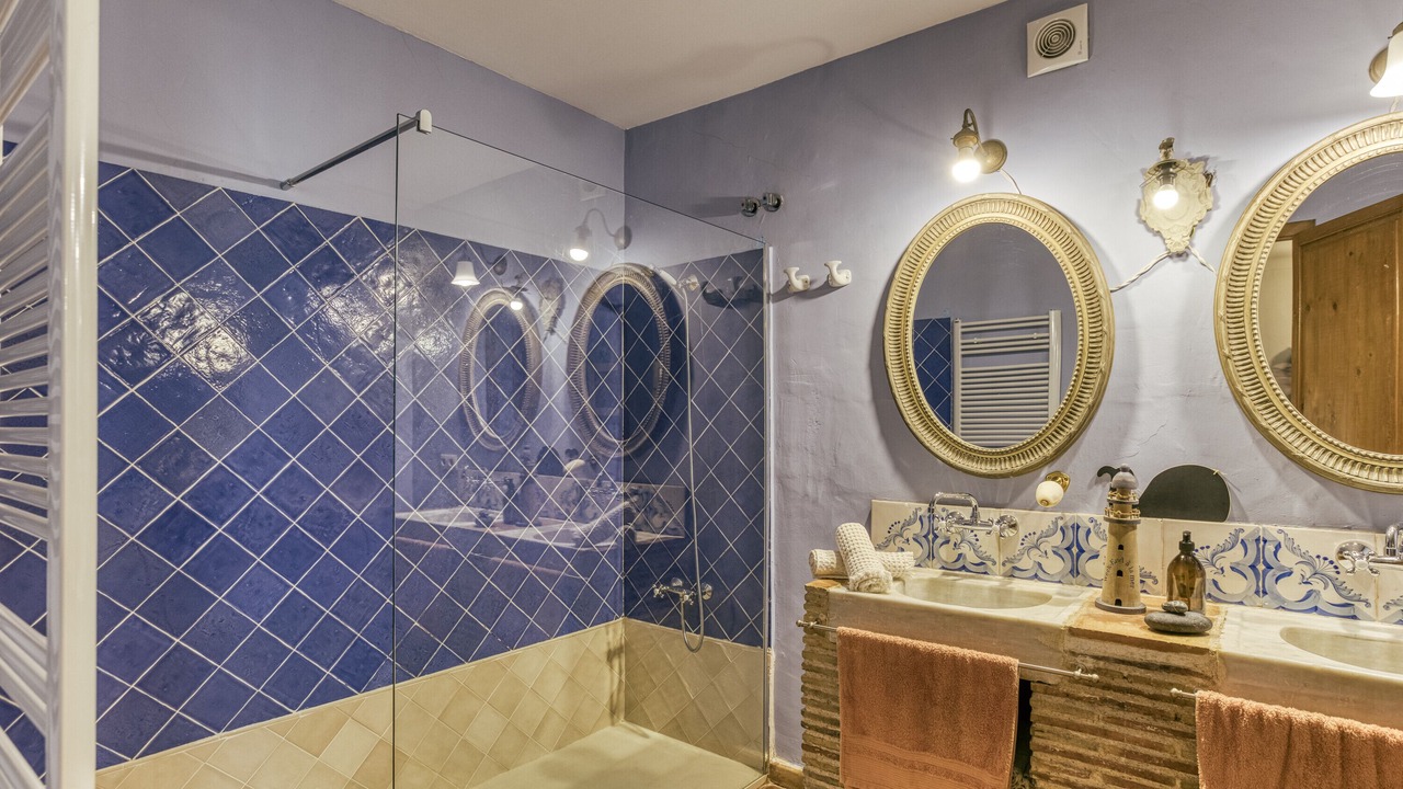 Photo of Bathroom in Riumors