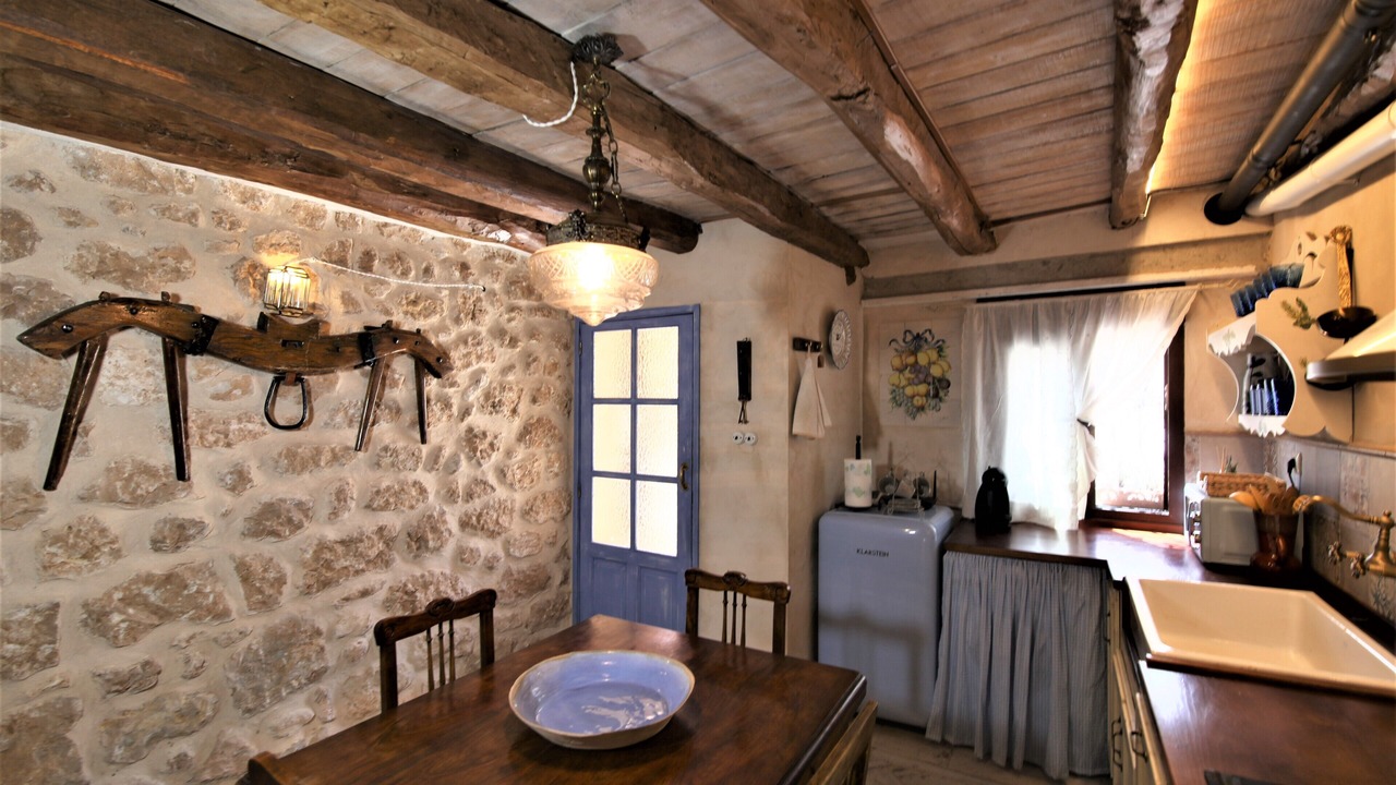 Photo of Kitchen in Montejo de la Vega de la Serrezuela