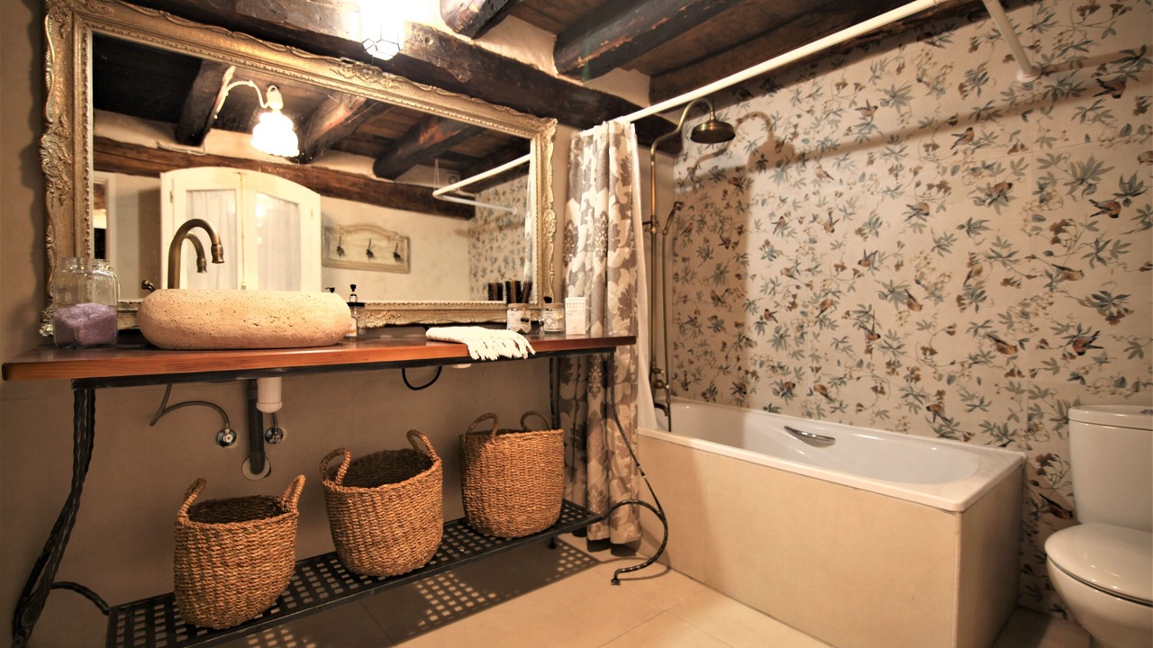 Photo of Bathroom in Montejo de la Vega de la Serrezuela