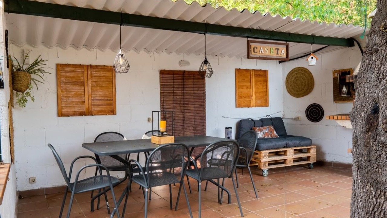 Photo of Outdoor in Quart