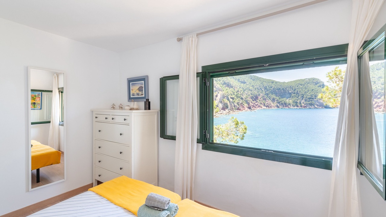 Photo of Bedroom in Banyalbufar