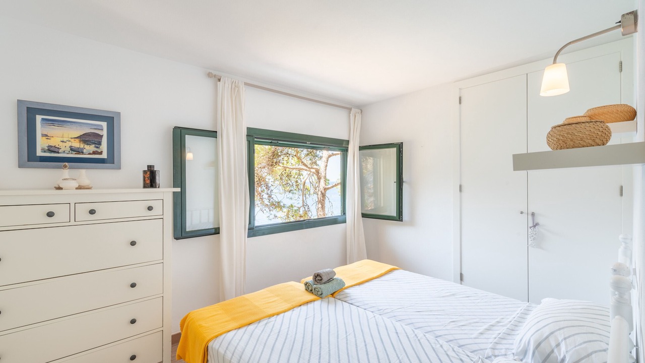 Photo of Bedroom in Banyalbufar