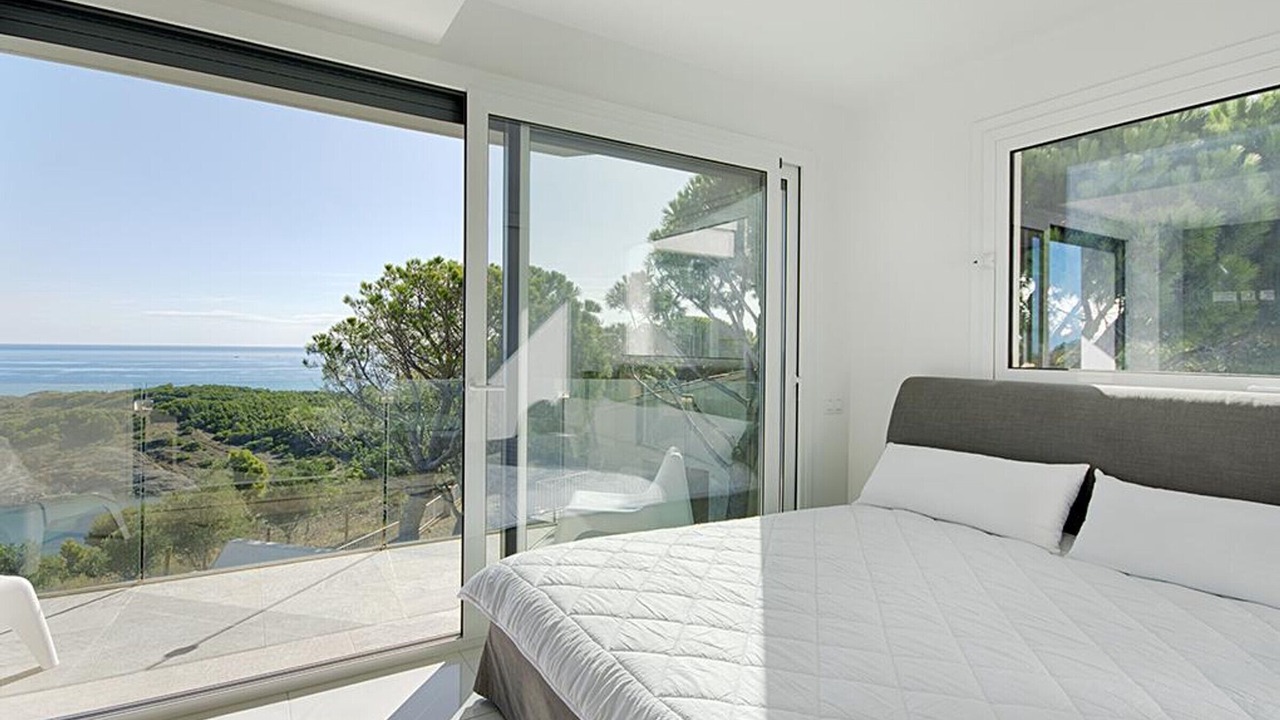 Photo of Bedroom in Llanca