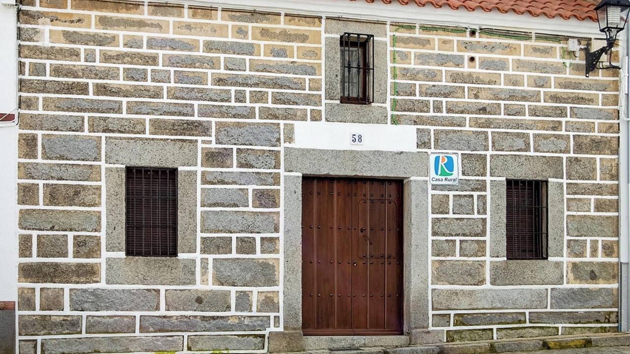Photo of Others in Anora
