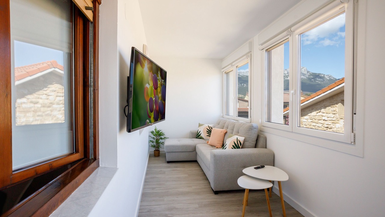 Photo of Livingroom in Leza