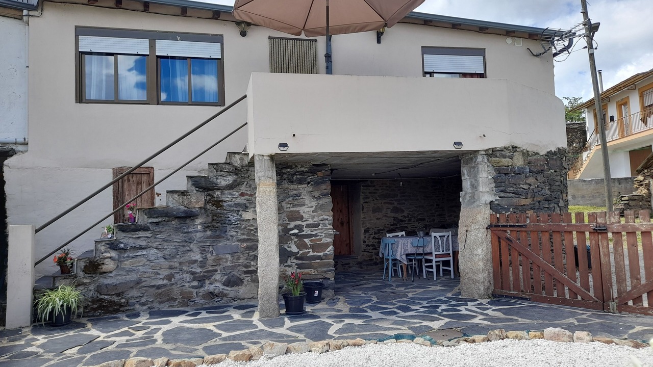 Photo of Outdoor in A Rua