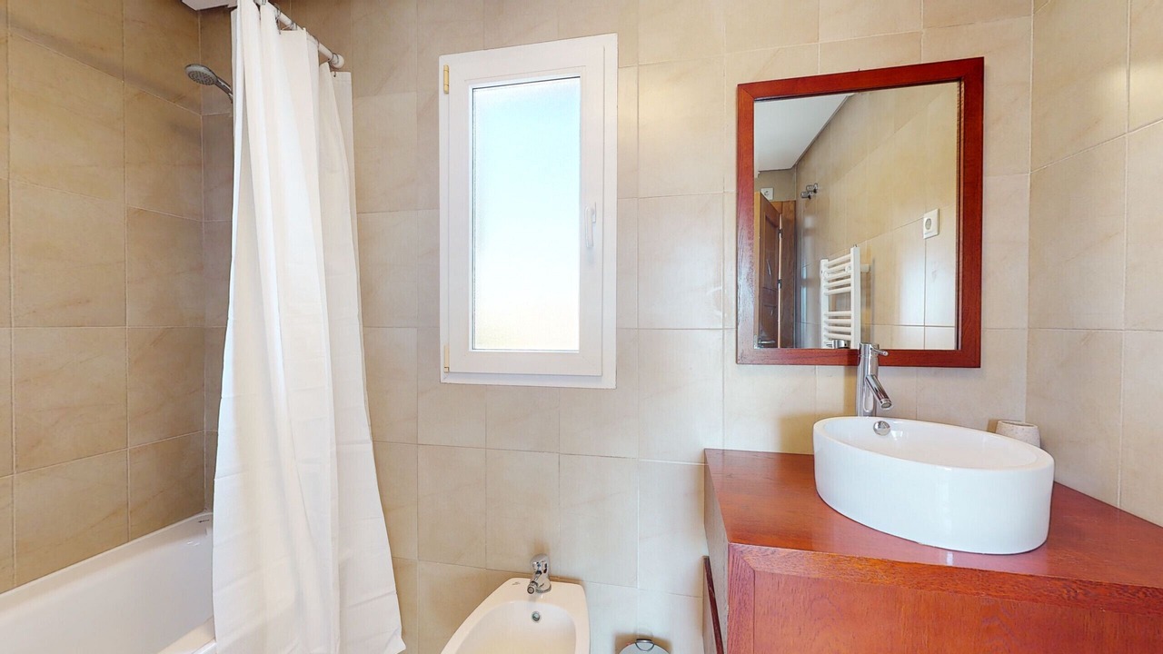 Photo of Bathroom in Roldan