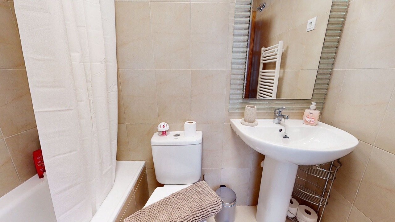 Photo of Bathroom in Roldan