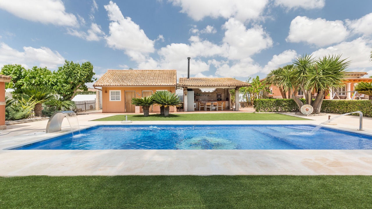 Photo of Outdoor in Librilla
