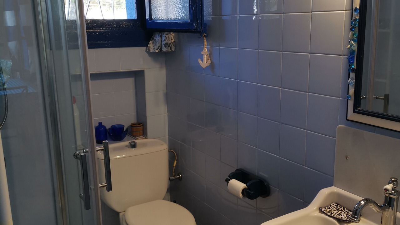 Photo of Bathroom in Colera