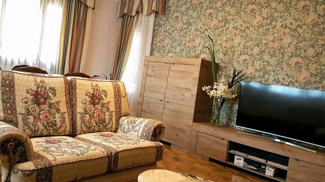Photo of Livingroom in Banaston