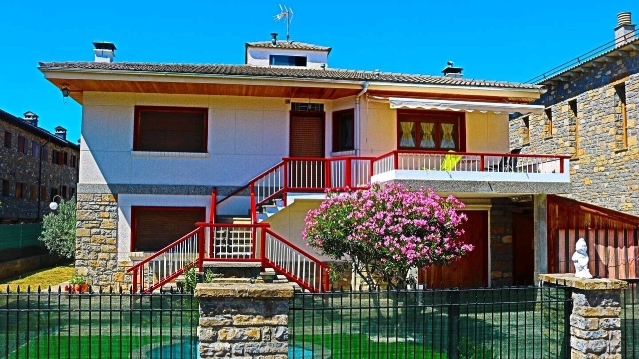 Photo of Outdoor in Banaston