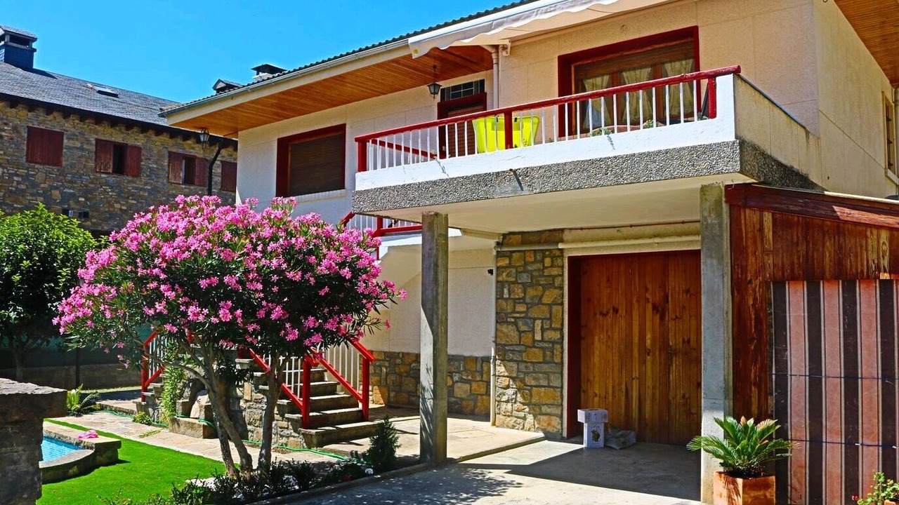 Photo of Outdoor in Banaston