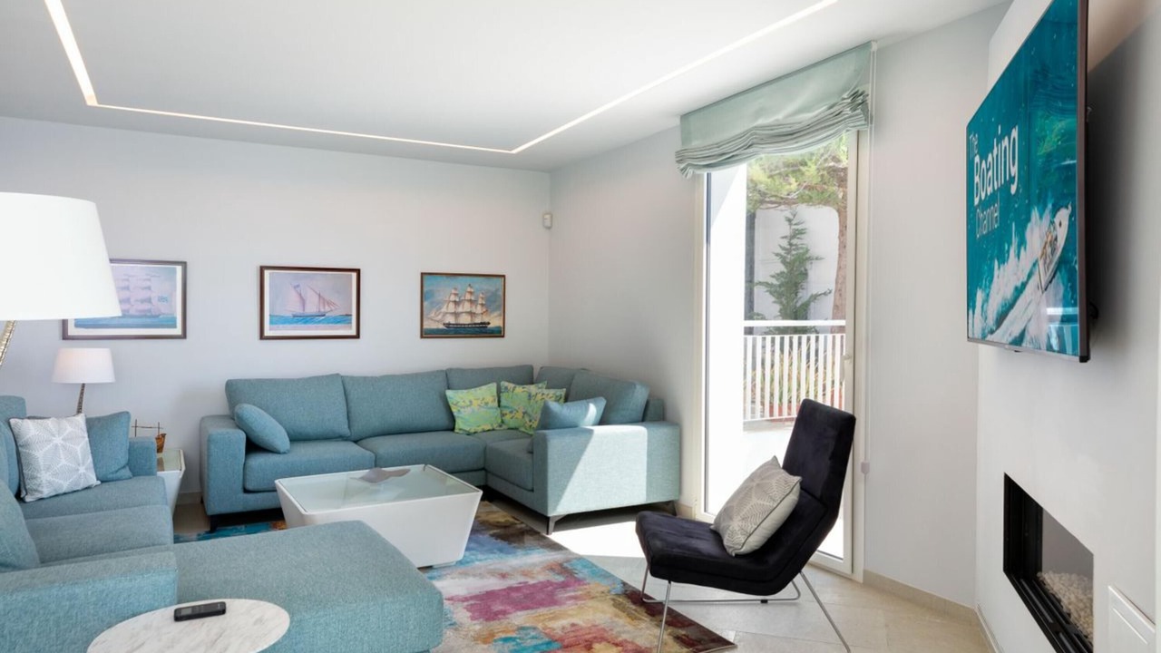 Photo of Livingroom in Tamariu