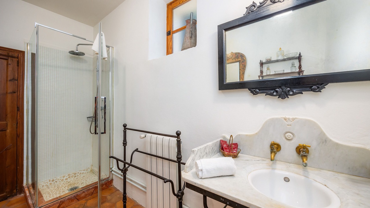 Photo of Bathroom in Fornalutx