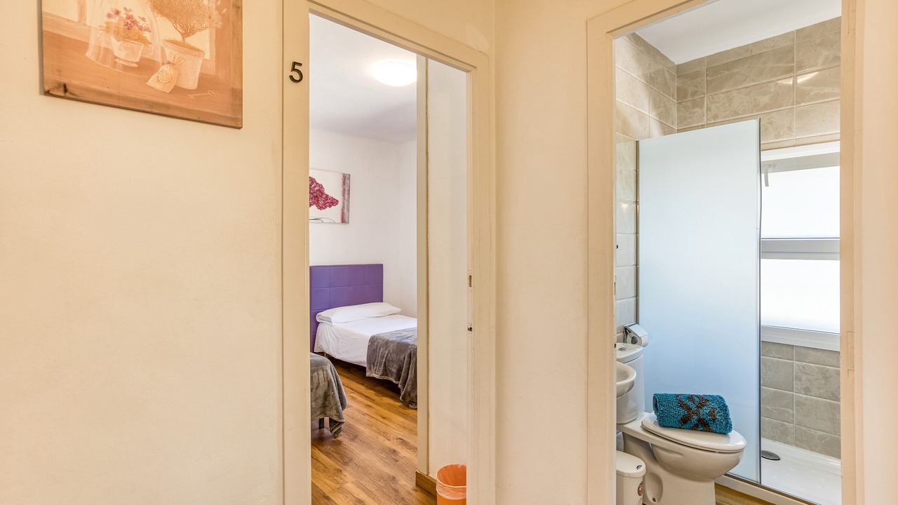 Photo of Bathroom in Usall