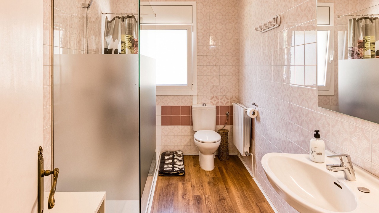 Photo of Bathroom in Usall