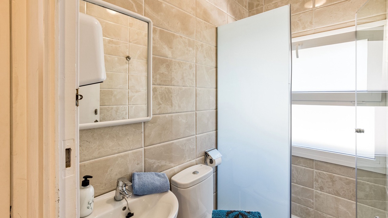 Photo of Bathroom in Usall