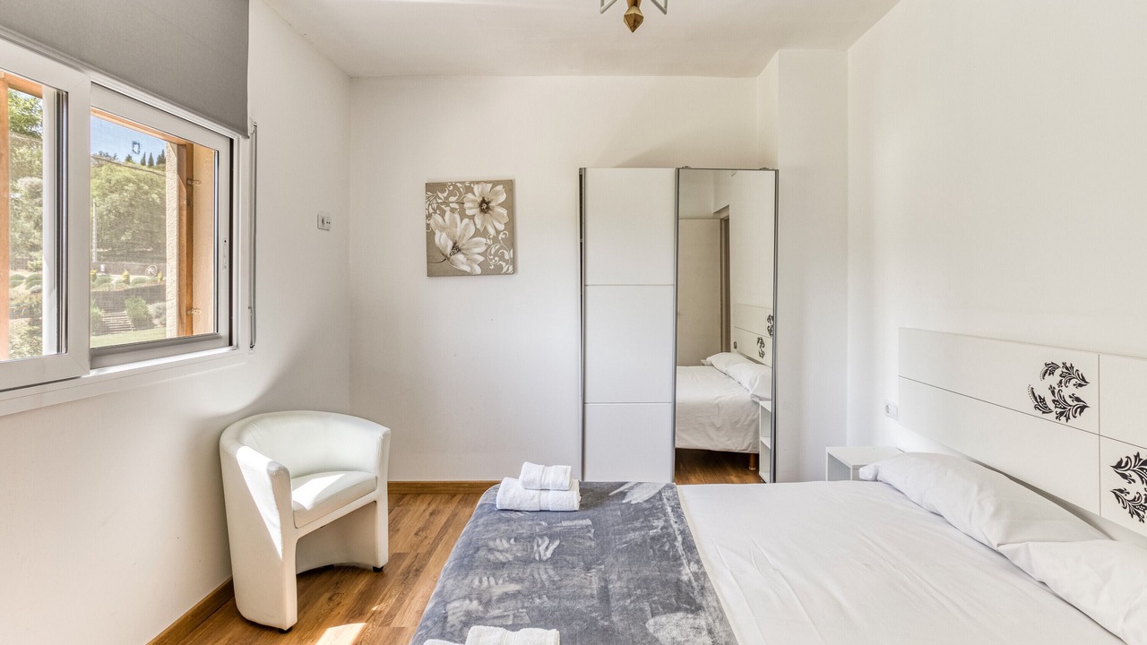 Photo of Bedroom in Usall