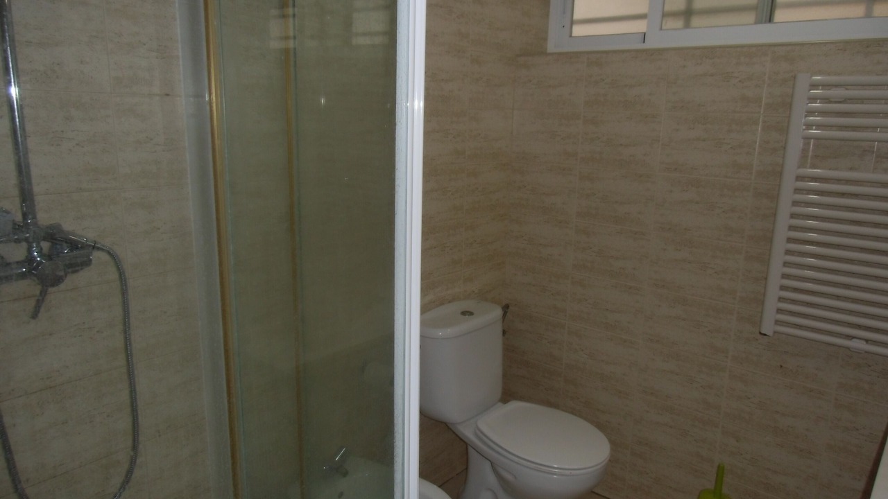 Photo of Bathroom in Retamar