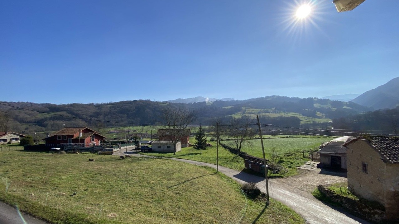 Photo of Outdoor in Parres