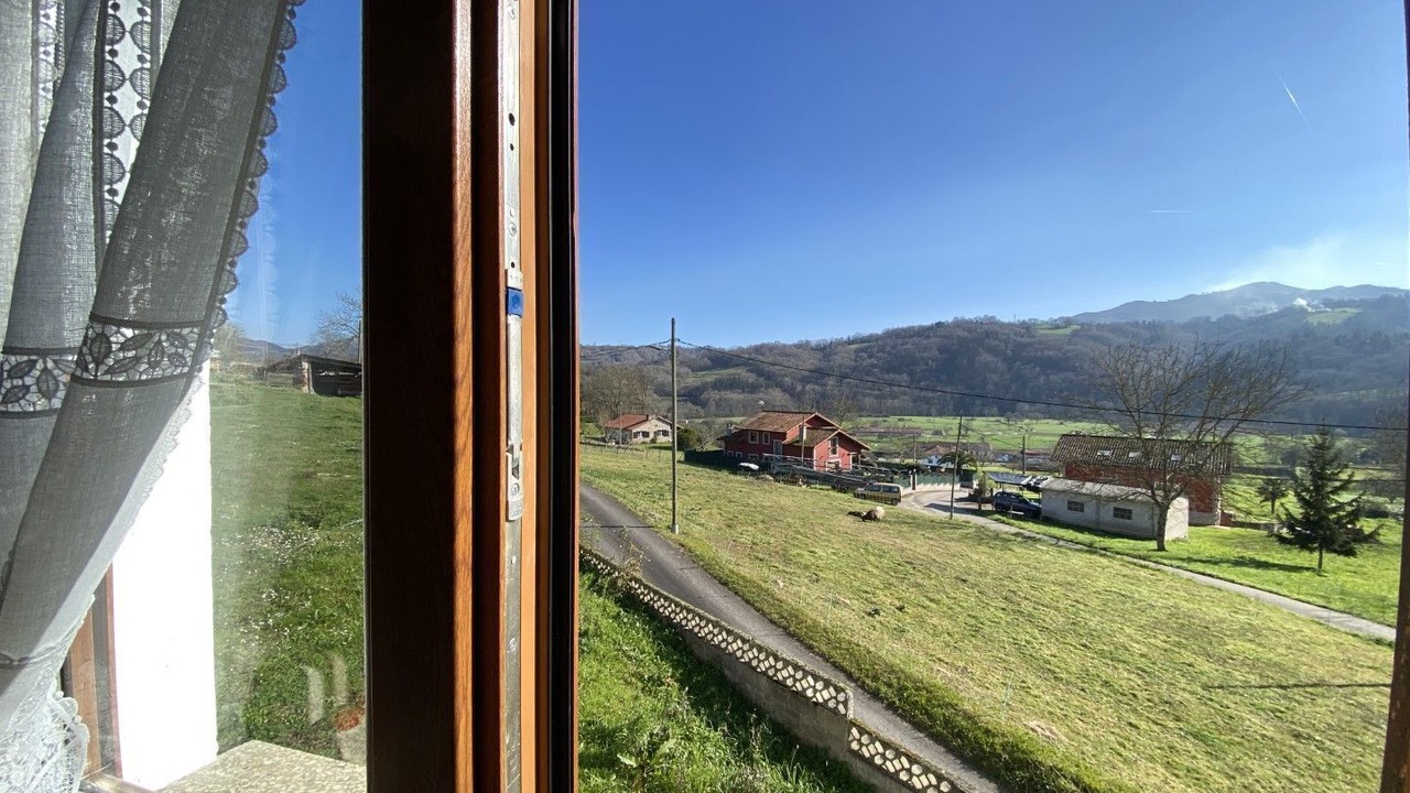 Photo of Outdoor in Parres
