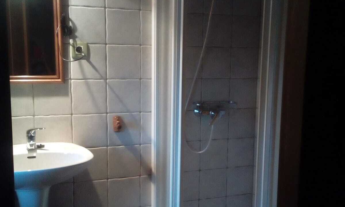 Photo of Bathroom in Canedo