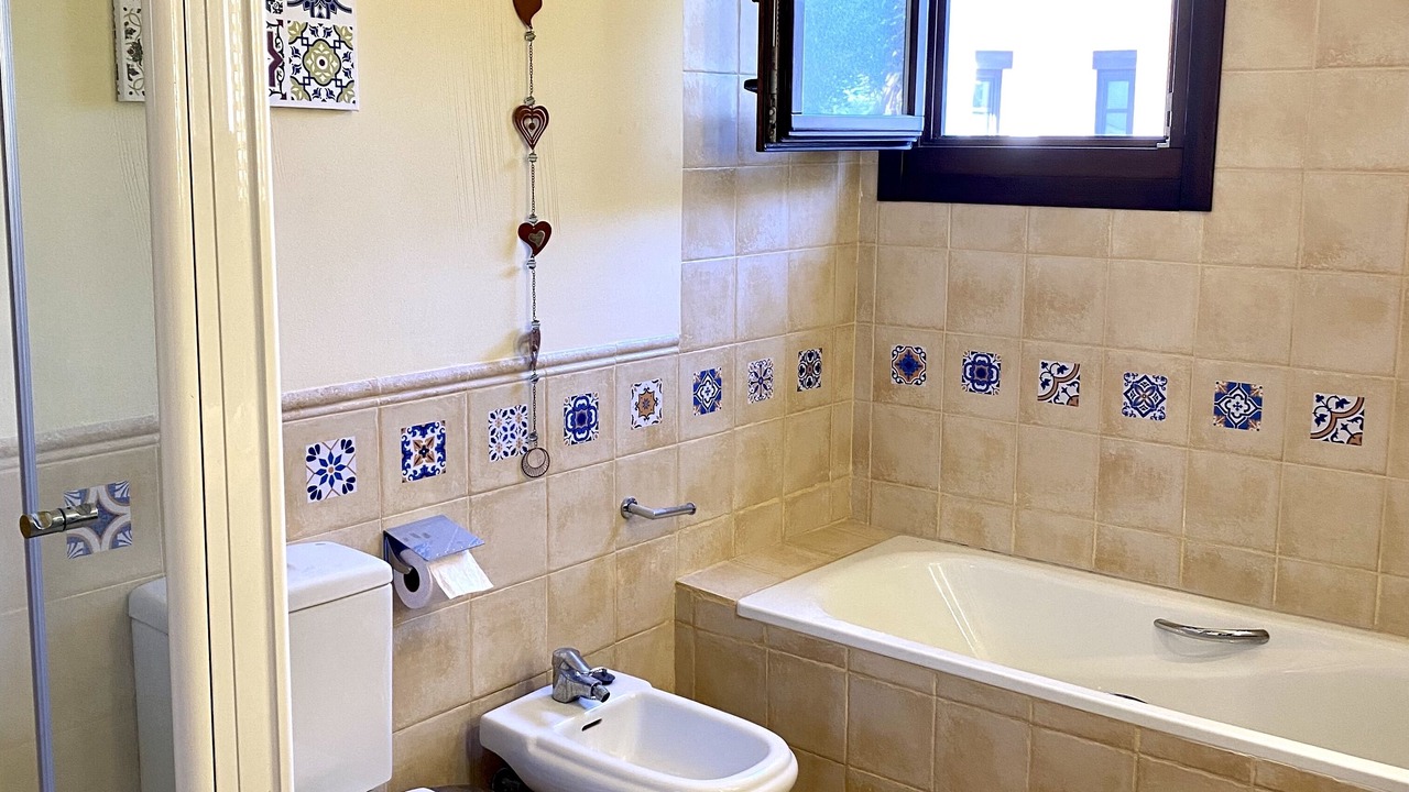 Photo of Bathroom in Hacienda del Alamo