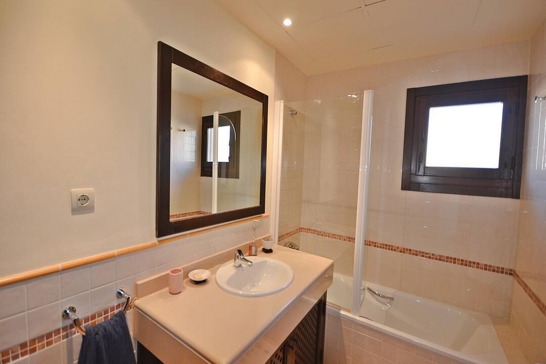 Photo of Bathroom in Hacienda del Alamo