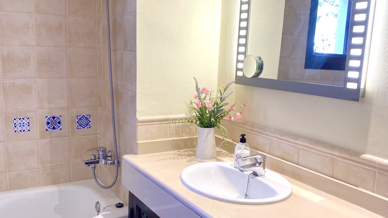 Photo of Bathroom in Hacienda del Alamo